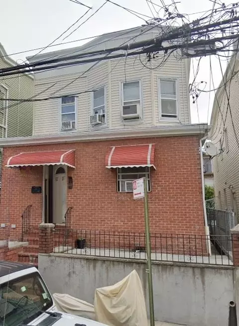 32-21 106 St, New York, NY 11369