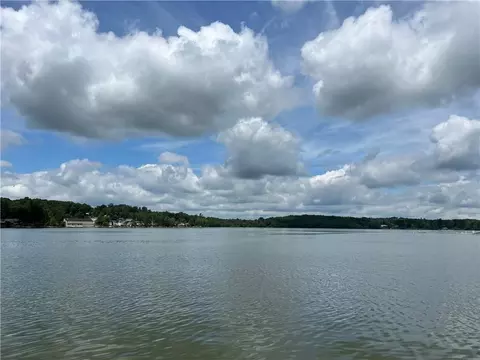3 Lagoon Plz, North Salem, NY 10560