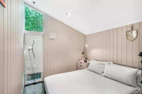 Bedroom - 487 Tarpon Walk, Patchogue, NY 11772 photo 4 of 5