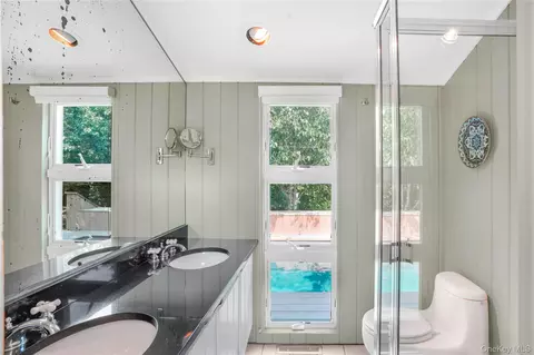 Bath - 487 Tarpon Walk, Patchogue, NY 11772 photo 1 of 4