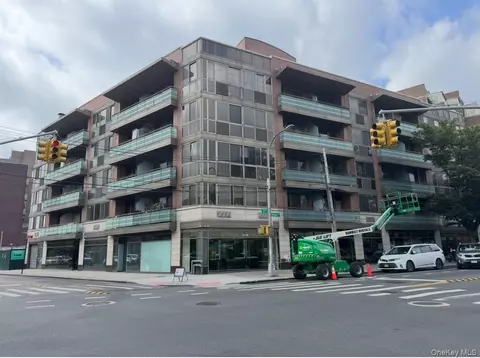 31-32 Union St #4C, New York, NY 11354