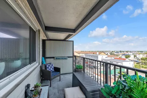 840 Shore Rd #4K, Long Beach, NY 11561