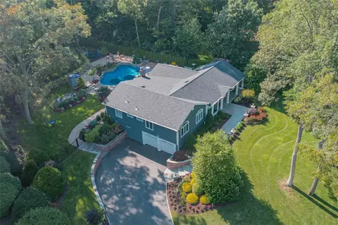 58 Buttonwood Dr, Dix Hills, NY 11746