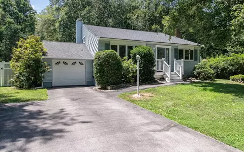 3 N Jackson Rd, Poughkeepsie, NY 12603