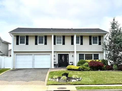 3276 Jason Dr, Bellmore, NY 11710