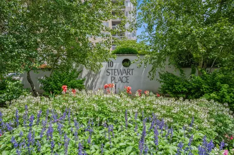 10 Stewart Pl #10EW, White Plains, NY 10603