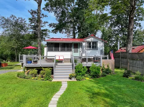 315 Forest Glen Rd, New Paltz, NY 12561