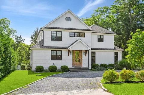 5 Kings Ln, Southampton, NY 11968