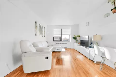 139-09 28th Rd #6F, Flushing, NY 11354