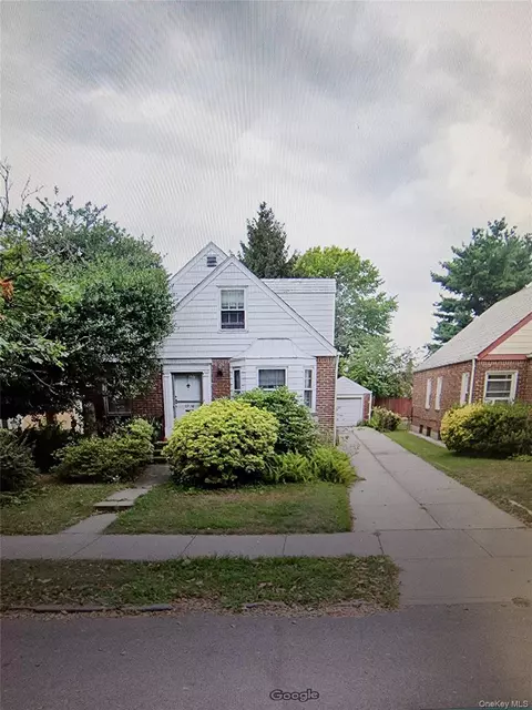 67-16 147 St, Flushing, NY 11367