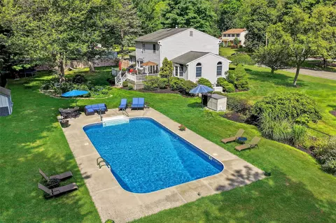 45 Continental Dr, Clarkstown, NY 10994