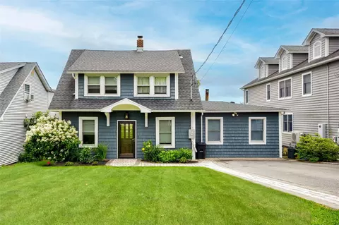 21 Hillside Ave, Northport, NY 11768