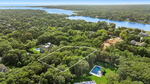 5 Laurents Way, Southampton, NY 11959