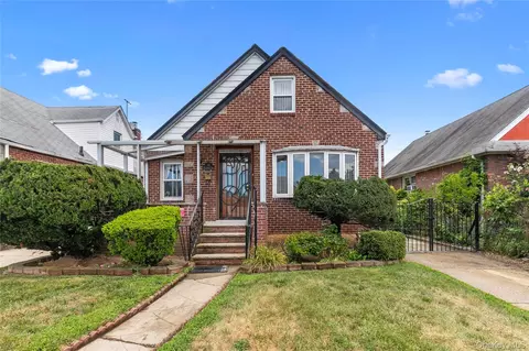 48 Wellington Rd, Elmont, NY 11003