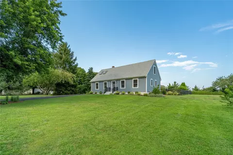 1030 Horseshoe Dr, Cutchogue, NY 11935
