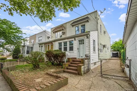 3337 204th St, New York, NY 11361