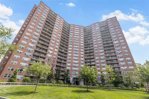 5900 Arlington Ave #11N, New York, NY 10471