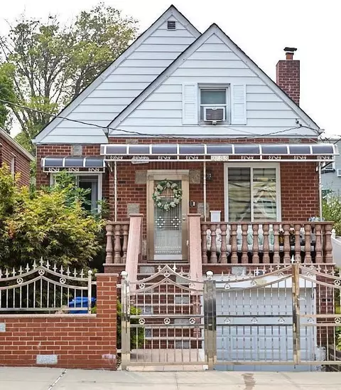 2533 Young Ave, New York, NY 10469