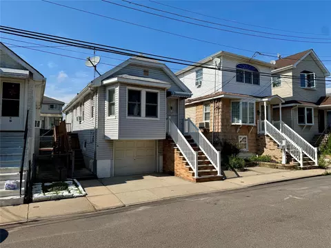 10221 Davenport Ct, New York, NY 11414