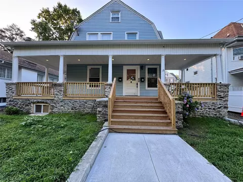 18 Edgewood St, White Plains, NY 10605