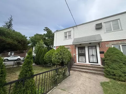 22-01 149th St, New York, NY 11357