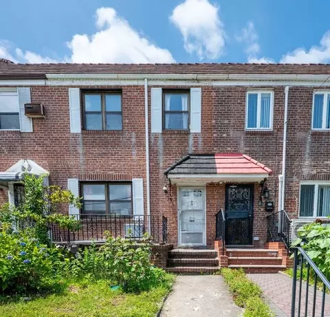 70-40 Utopia Pkwy, New York, NY 11365