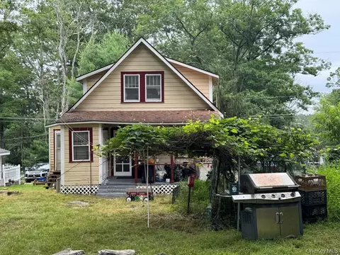 89 Minisink Trl, Lumberland, NY 12737