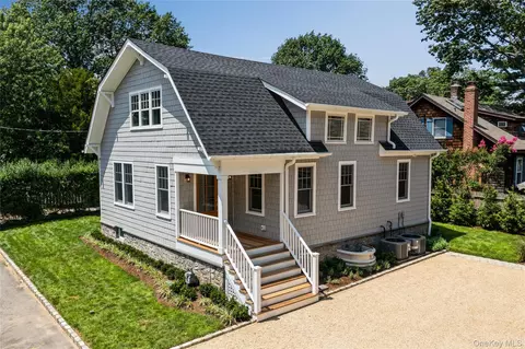 12 Brown St, Sea Cliff, NY 11579