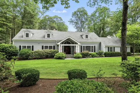 7 Purdy Ct, Briarcliff Manor, NY 10510