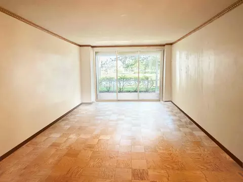 61-20 Grand Central Pkwy #C102, Forest Hills, NY 11375