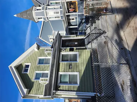 10209 87th Ave, New York, NY 11418