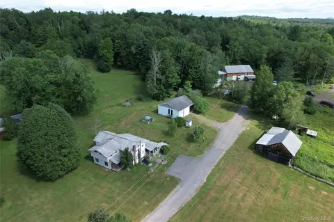 28 Martin Ln, Mongaup Valley, NY 12762