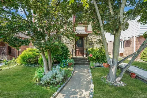 58-28 Bell Blvd, New York, NY 11364