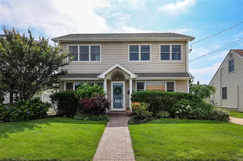 175 Division Ave, Massapequa, NY 11758