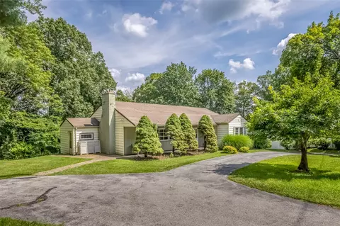 93 Cedar Ave, Poughkeepsie, NY 12603