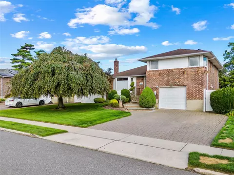 46 Norman Ln, Levittown, NY 11756