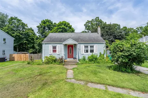 17 Henmond Blvd, Arlington, NY 12603