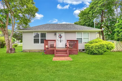 76 Cedar Rd E, Mastic Beach, NY 11951