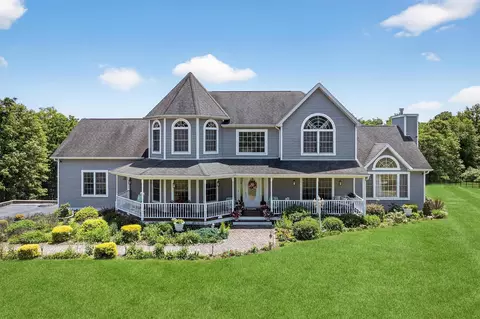 40 Rapelje Rd, Walden, NY 12586