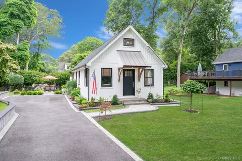 117 Beach Rd, Wading River, NY 11792