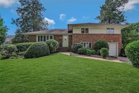 10 Orton Dr, East Northport, NY 11731