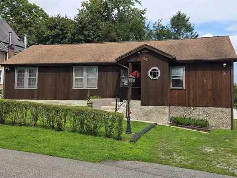 36 Ross Dr, Yorktown Heights, NY 10598