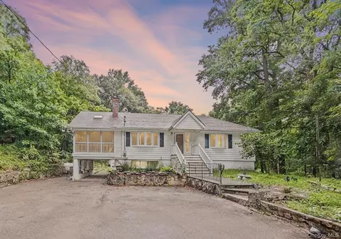 100 Upland Dr, Philipstown, NY 10524
