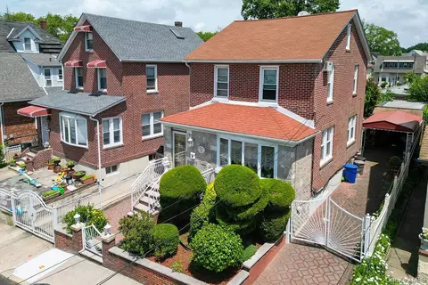 30-27 Murray Ln, Flushing, NY 11354
