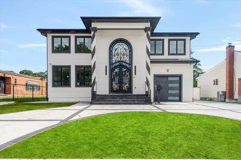 1489 Howell Rd, Valley Stream, NY 11580