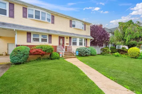 2454 Amherst St, East Meadow, NY 11554