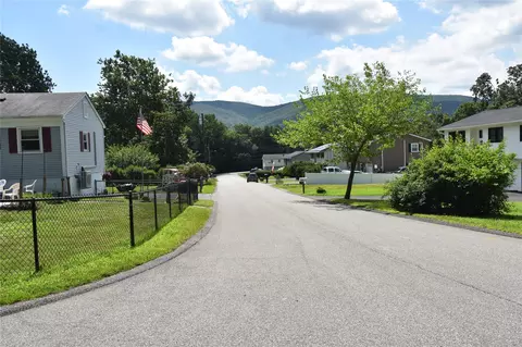 Stewart Avenue, Fishkill, NY 12508 photo 10