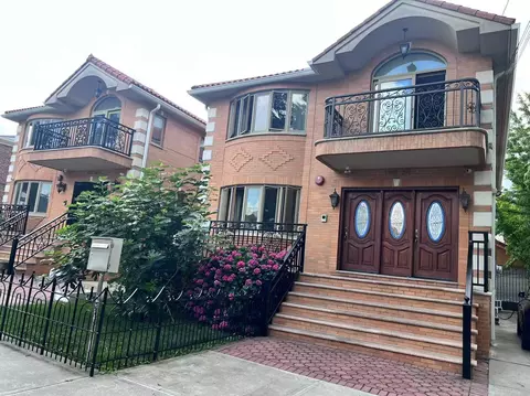 14324 Quince Ave, Flushing, NY 11355