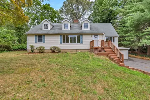 297 Woodbury Rd, Huntington, NY 11743