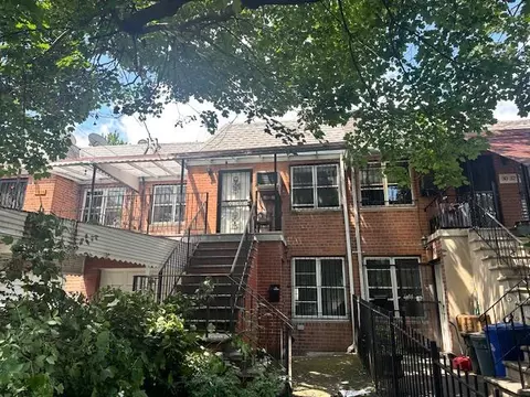 3034 69th St, New York, NY 11377